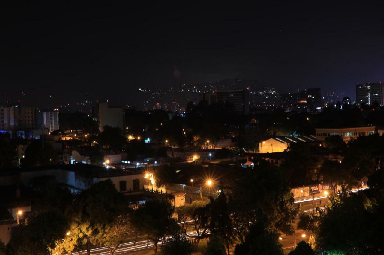 Apartamento Avenida Reforma Ciudad De Guatemala Lejlighed Eksteriør billede